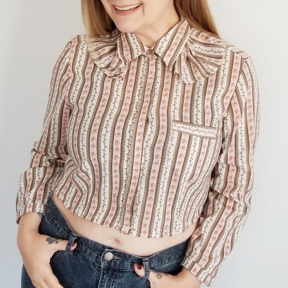 Refashioned Ruffled Collar Cropped Blouse (S/M)